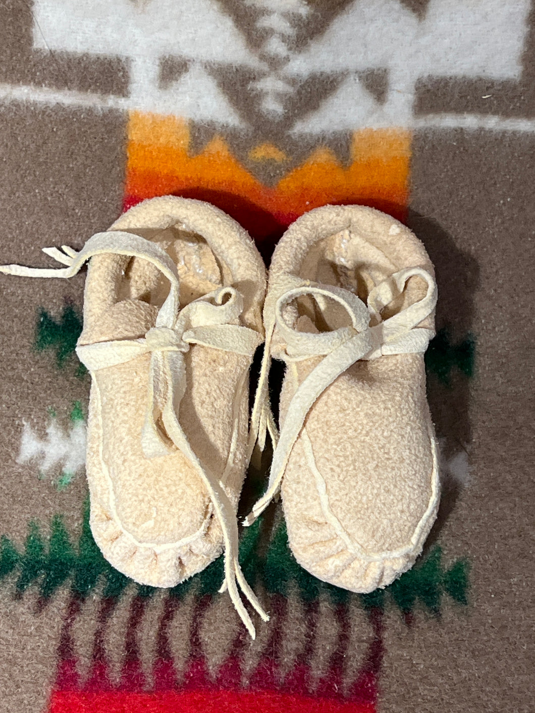 Ojibwe pucker toe Baby moccasins